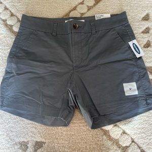 Old Navy grey shorts